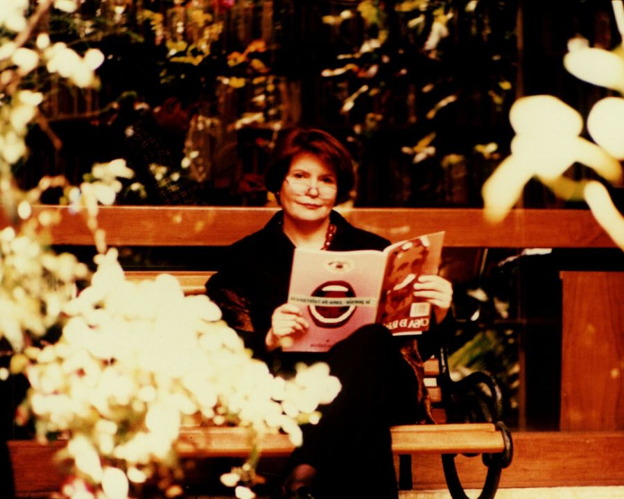 María Mercedes Carranza, la sepulturera | La Malinche blog