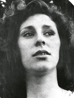 “Me volveré más lluvia” y otros síntomas de ser poeta | La Malinche blog